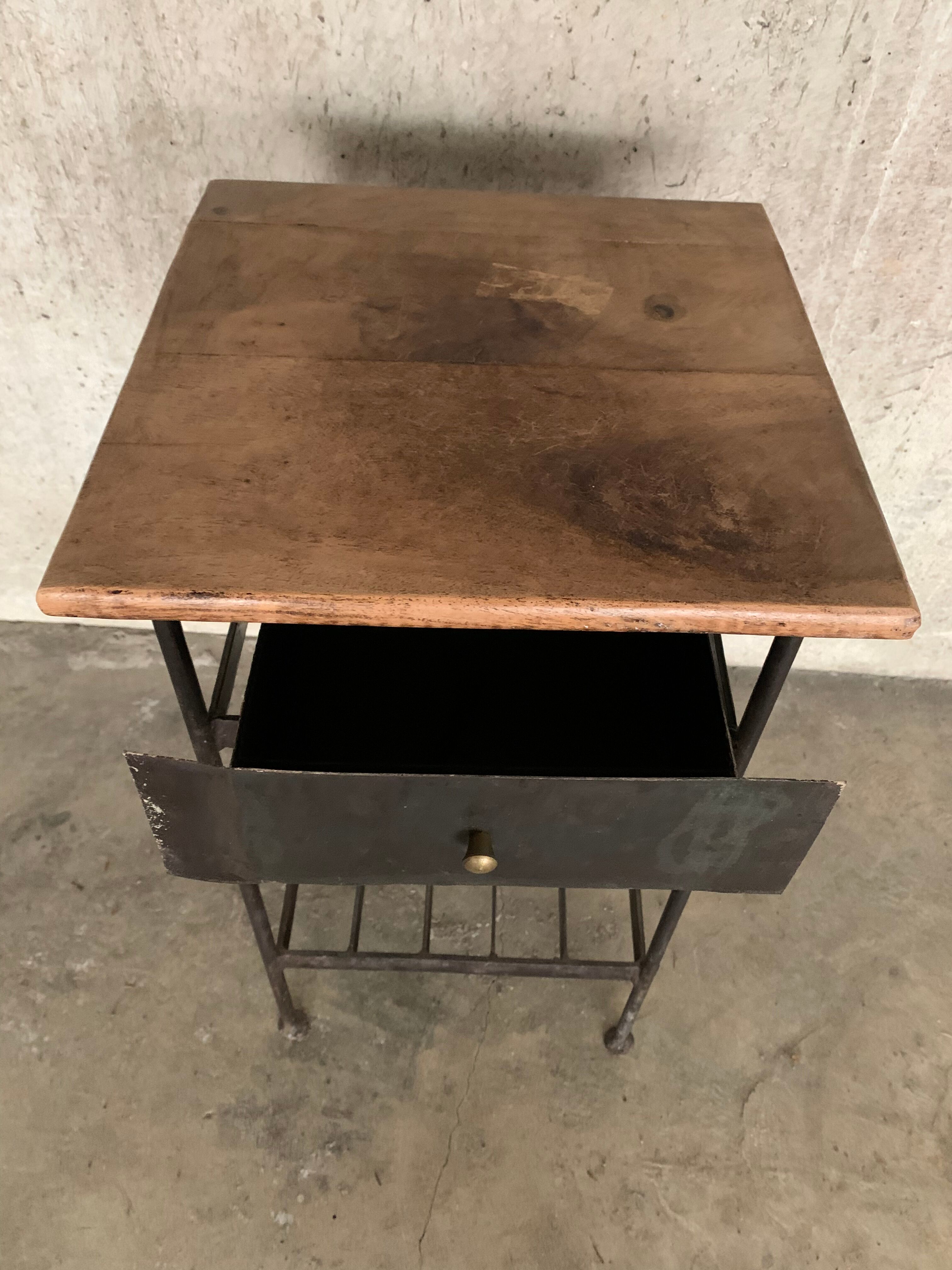 Table de chevet industrielle