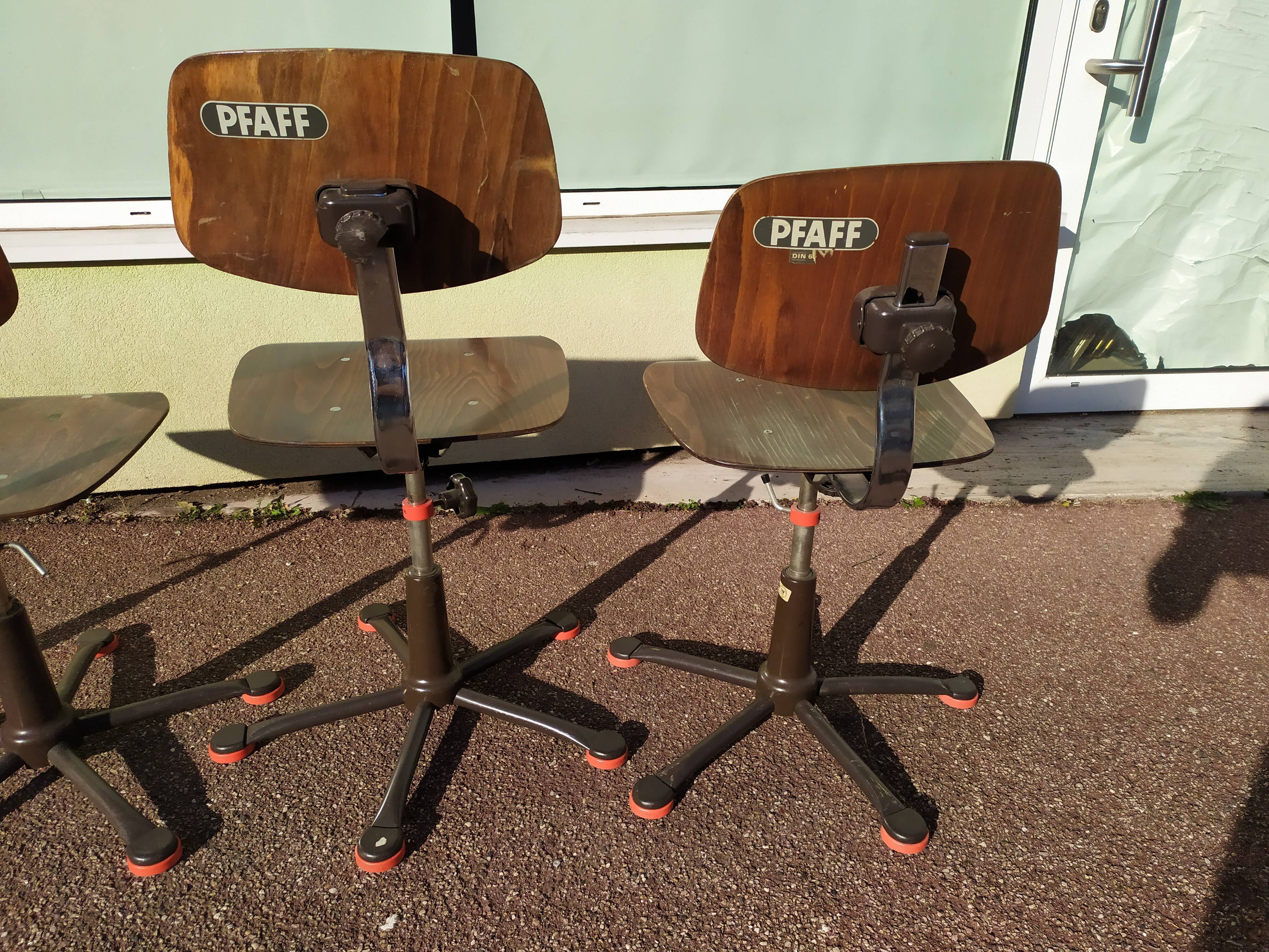 Set of 6 adjustable workshop pfaff chairs swivel sewing