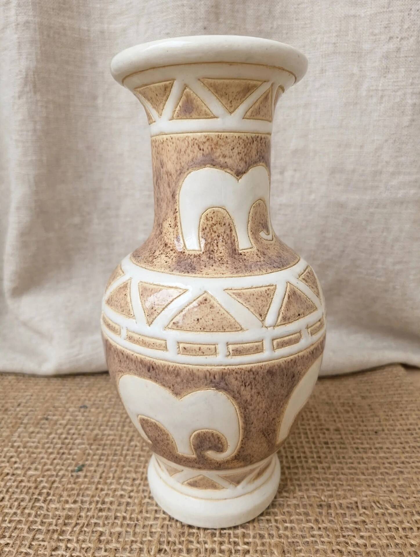 Vintage Vase Bien Hoa Vietnam Elephants - Long Thanh
