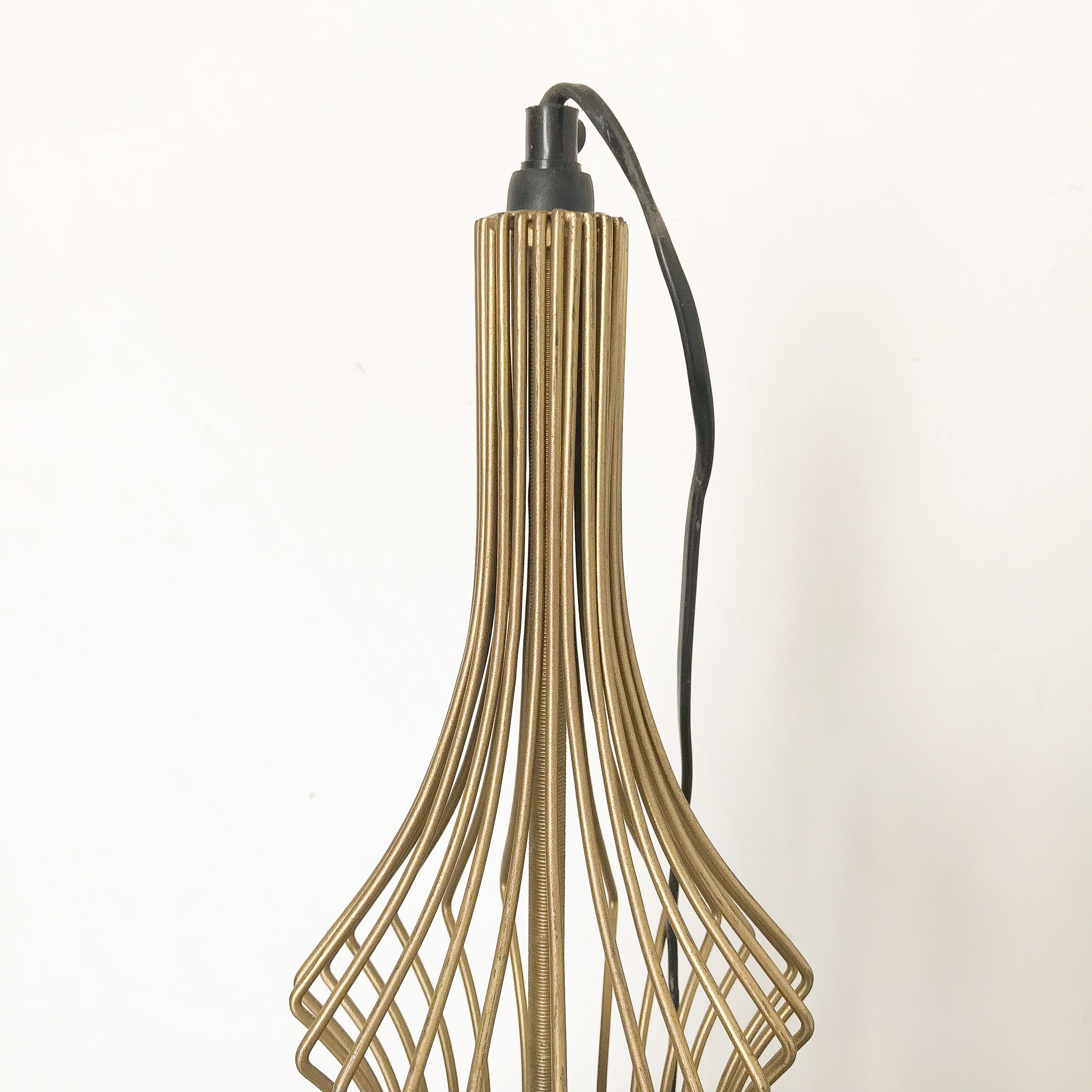 Gold wired suspension