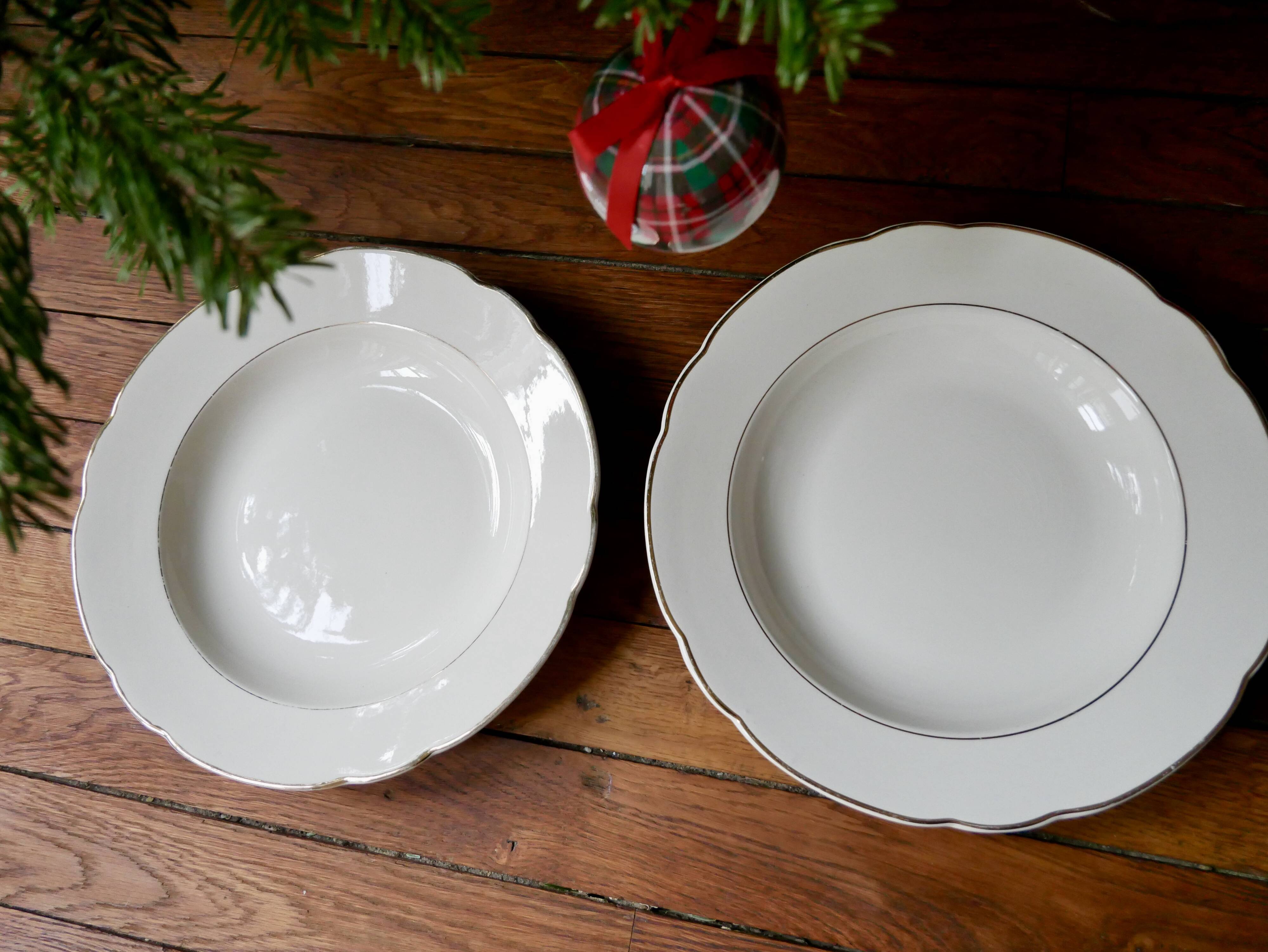 Villeroy and Boch ivory and gold edging service 52 pcs