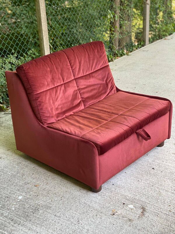 Canapé convertible 1 place scandinave en velours bordeaux à pois, 1930