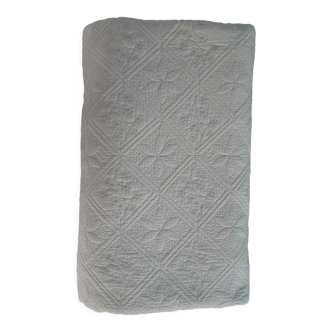 Provencal style white boutis bed covers bed 2 people