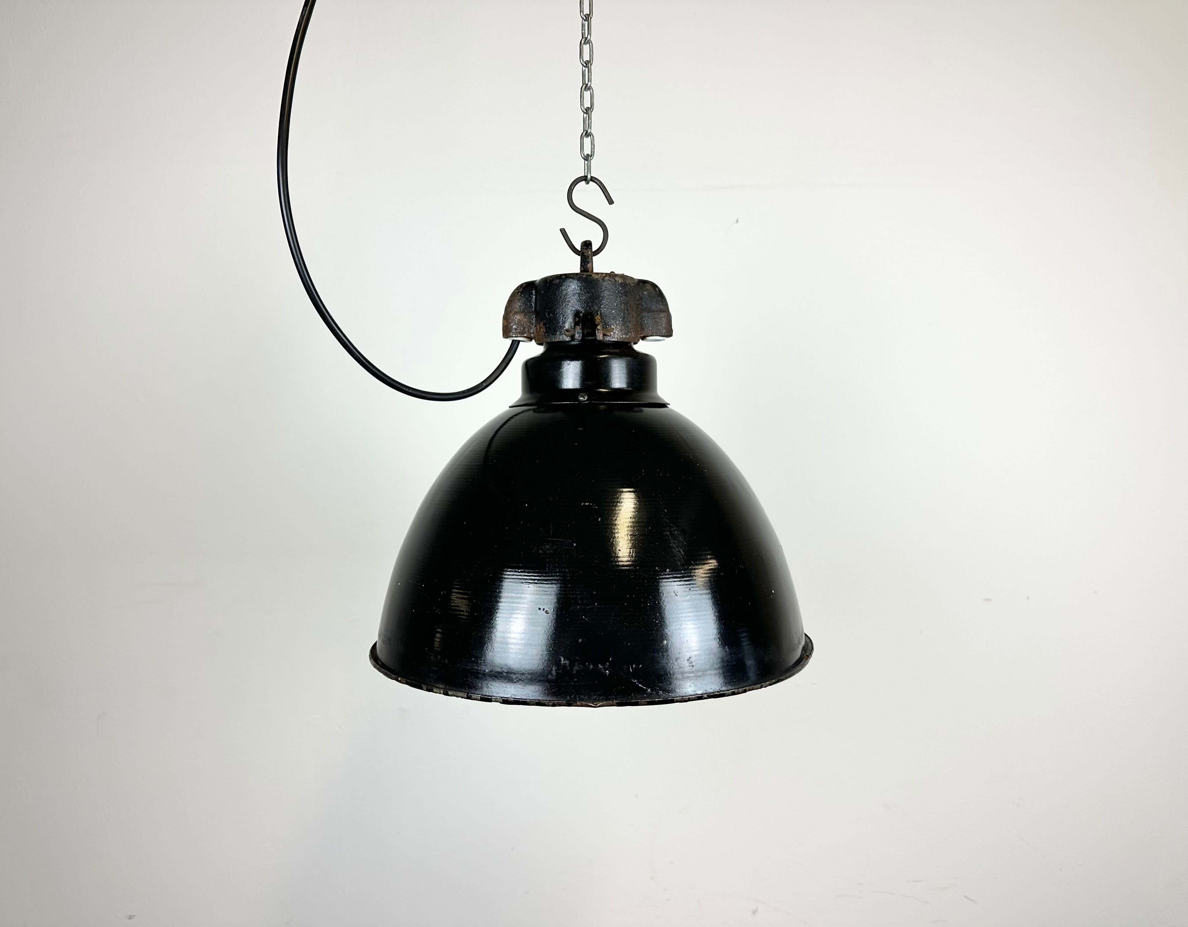 Industrial Bauhaus Black Enamel Pendant Lamp, 1930s