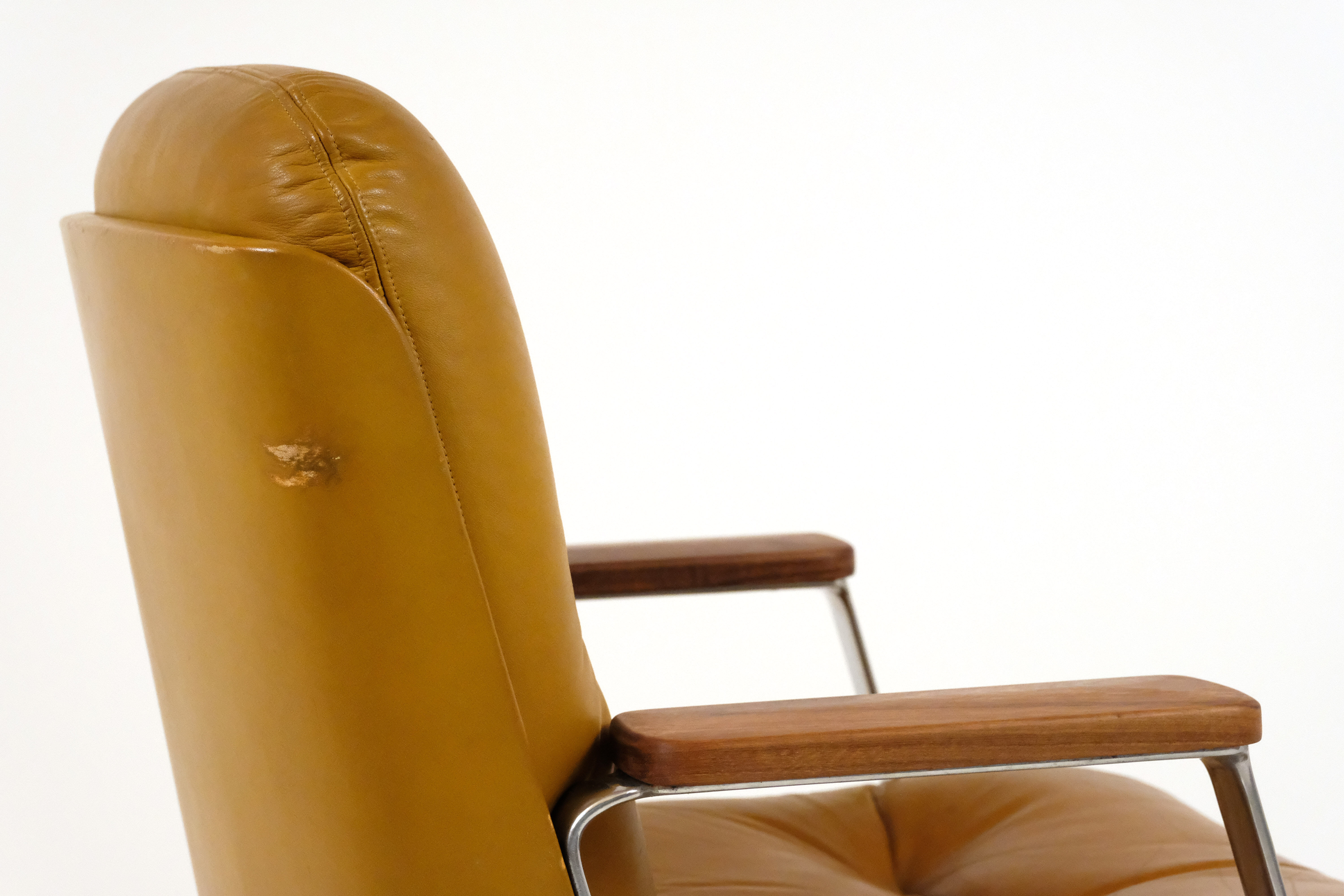 Vaghi leather, aluminium and teak office chair 1970s