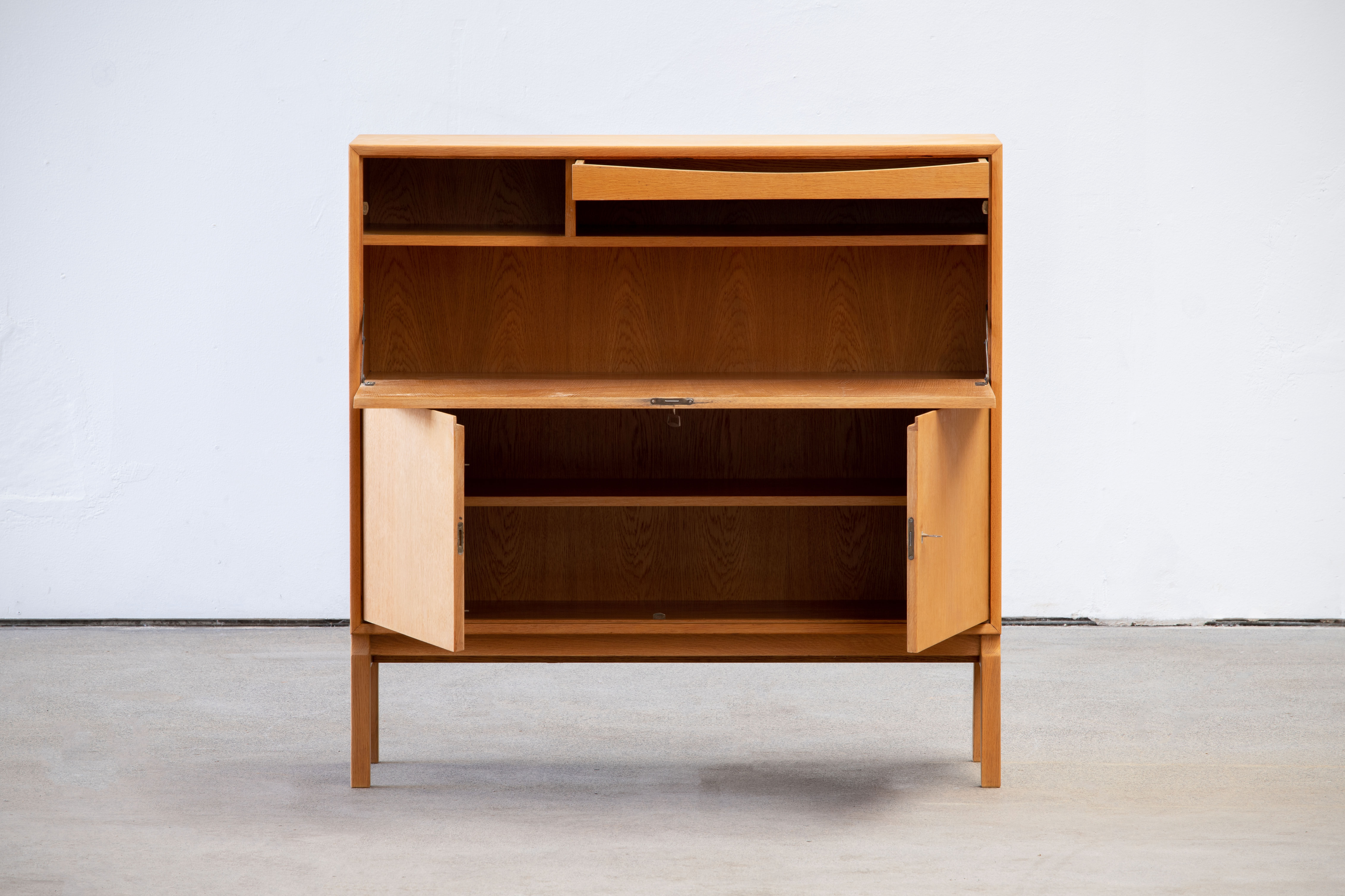 Scandinavian buffet secretary 1960