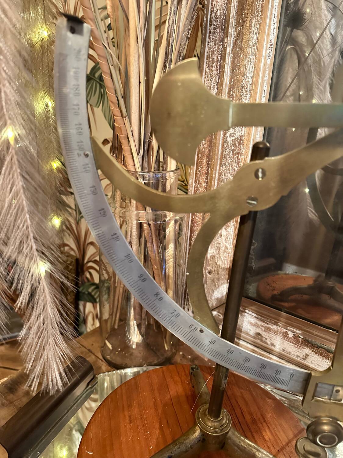 Old scale weighs mail