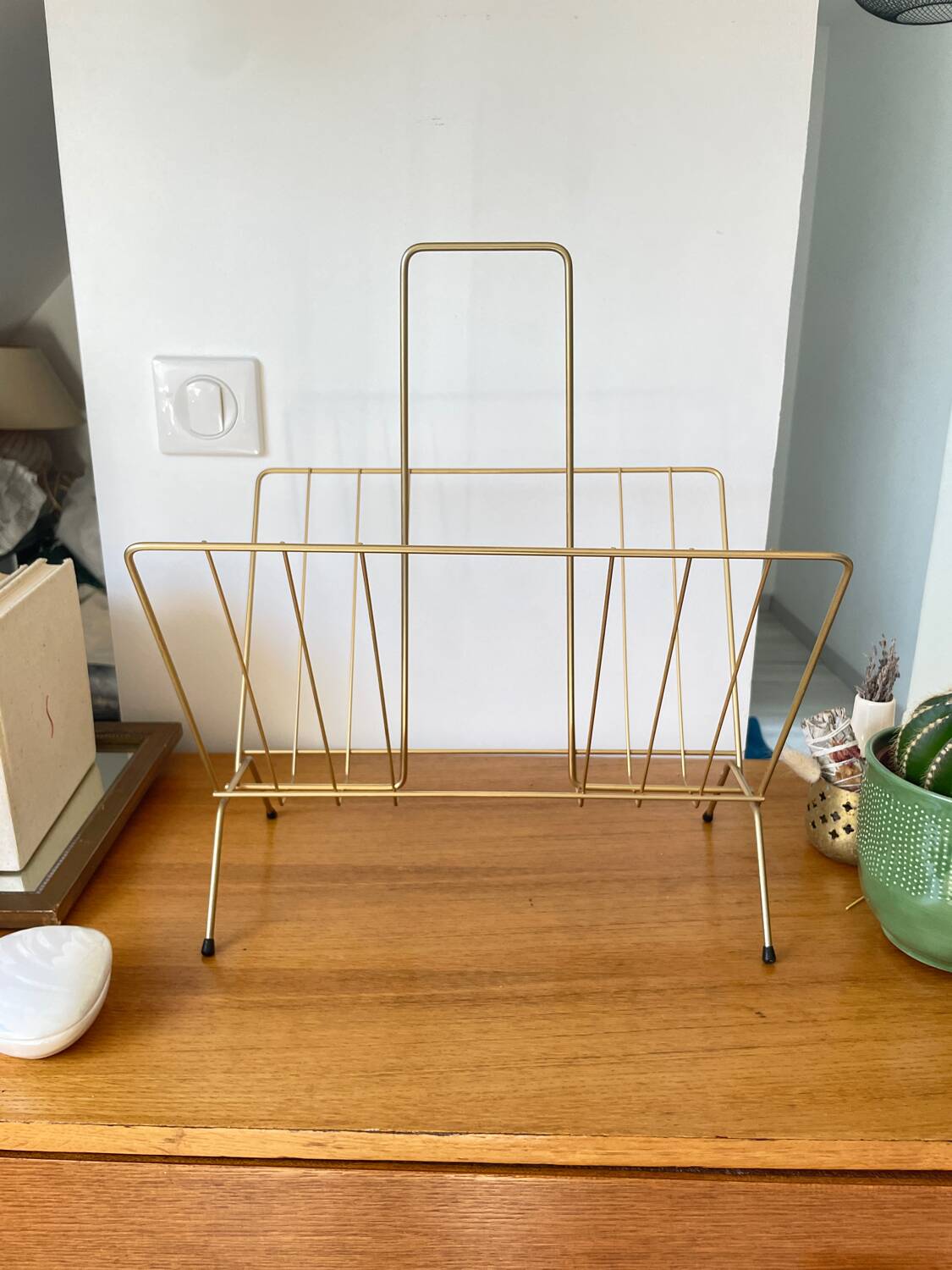 Vintage golden magazine rack