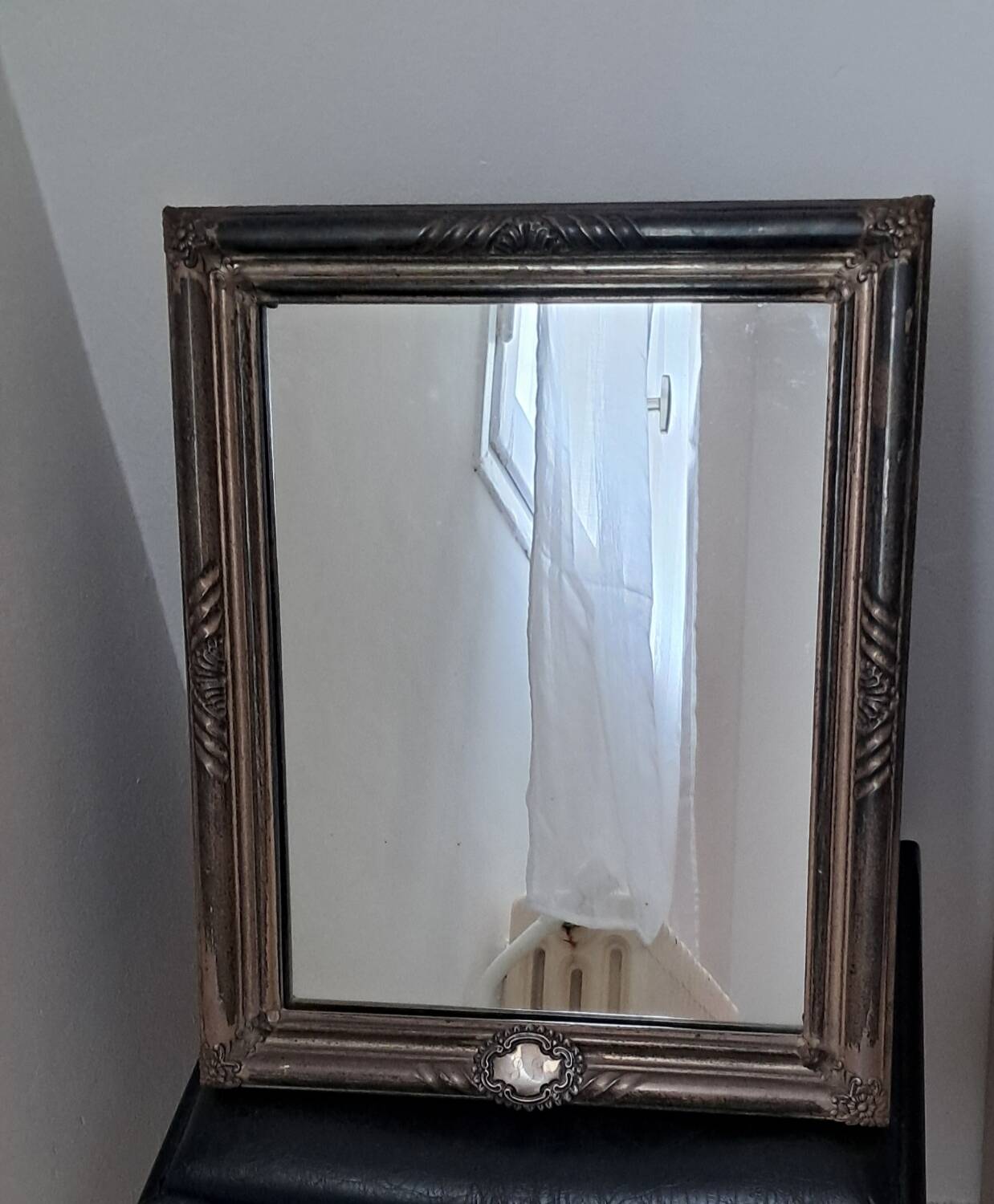 Freestanding mirror