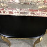Console de style Louis XV en bois sculpté à dessus bois noir ciré