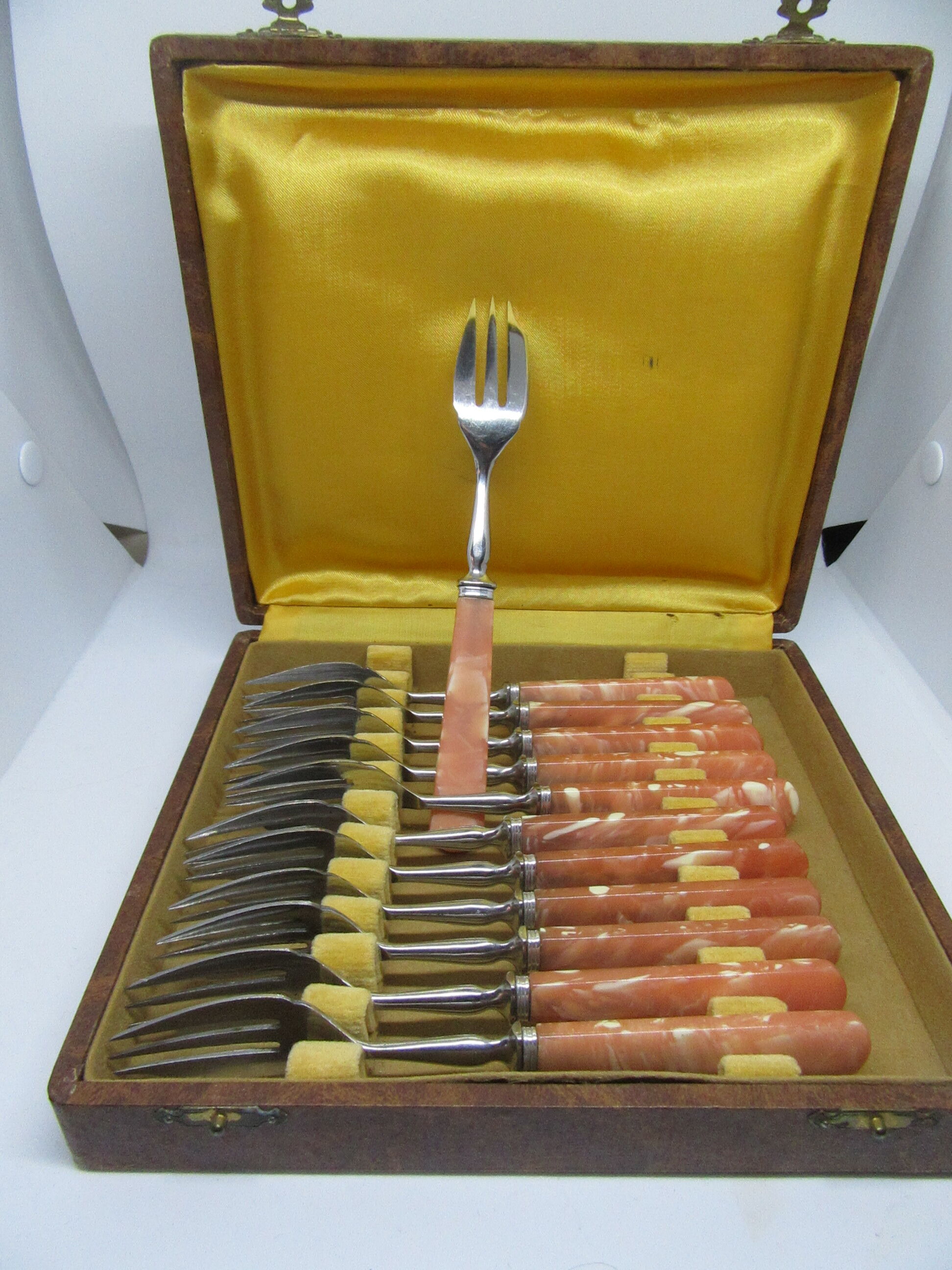 Cake fouchettes handle resin