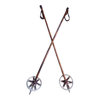 Paire de bâtons de ski anciens en roseau