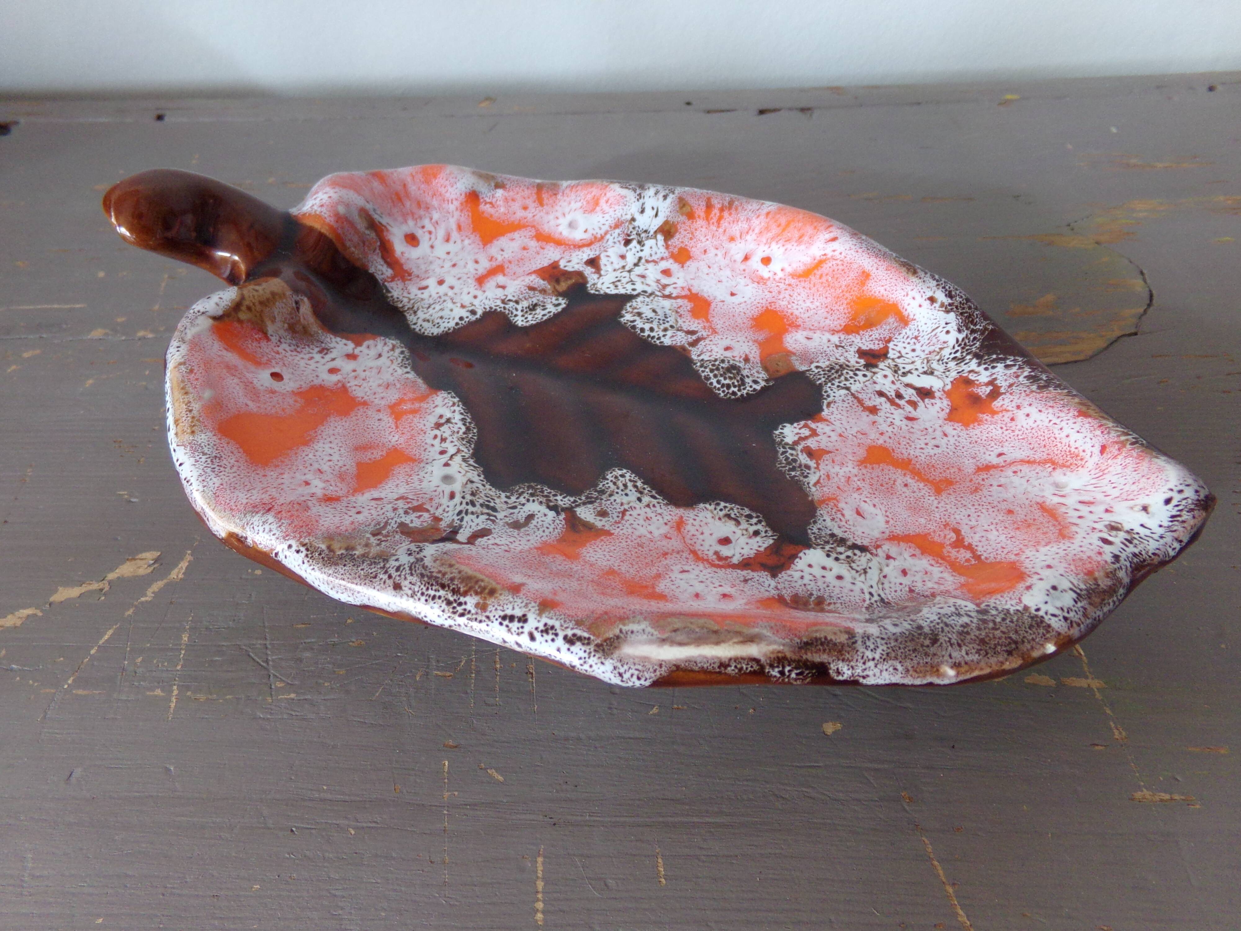 Vallauris leaf-shaped cup