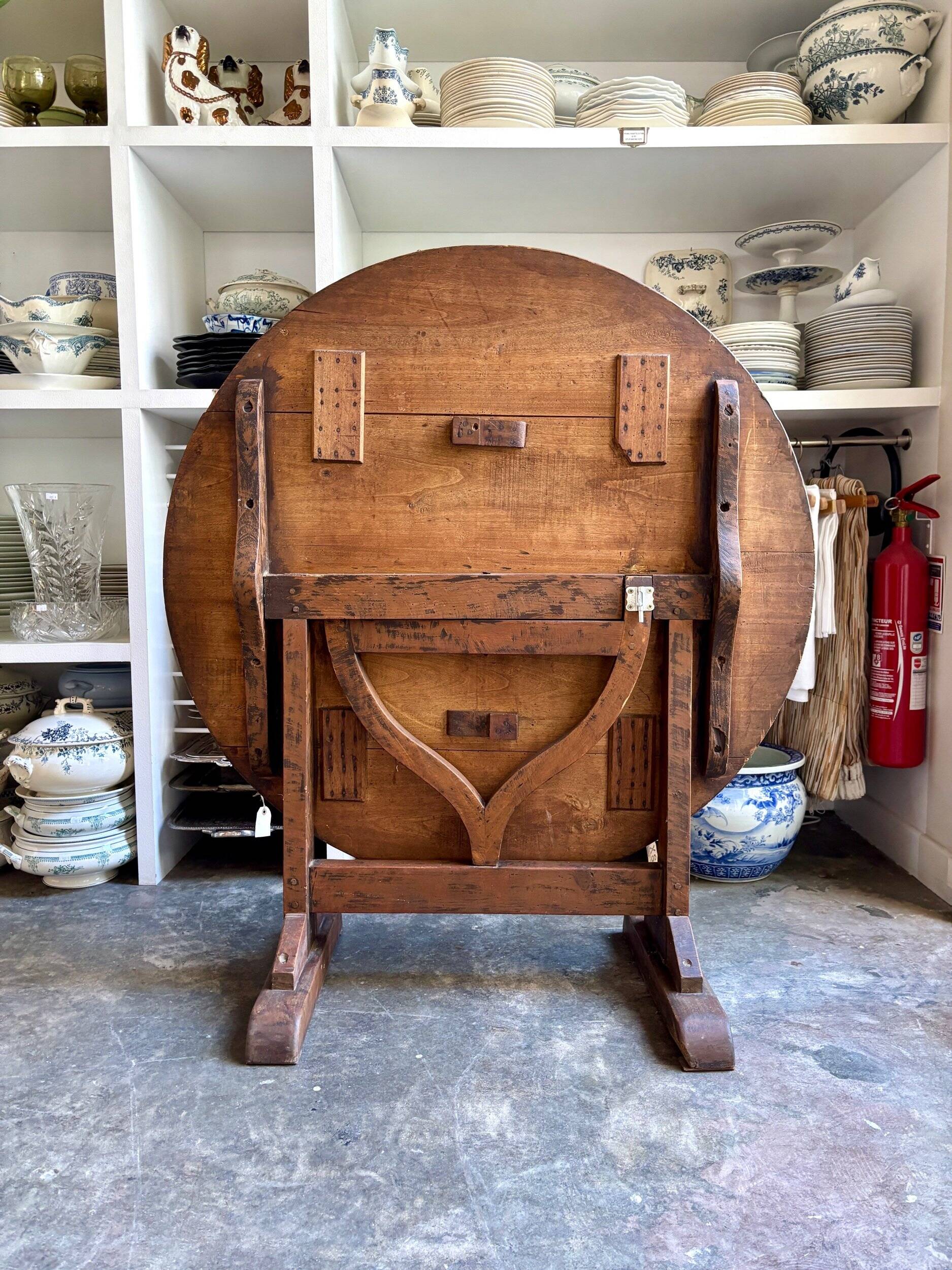 Winemaker's table in wood
