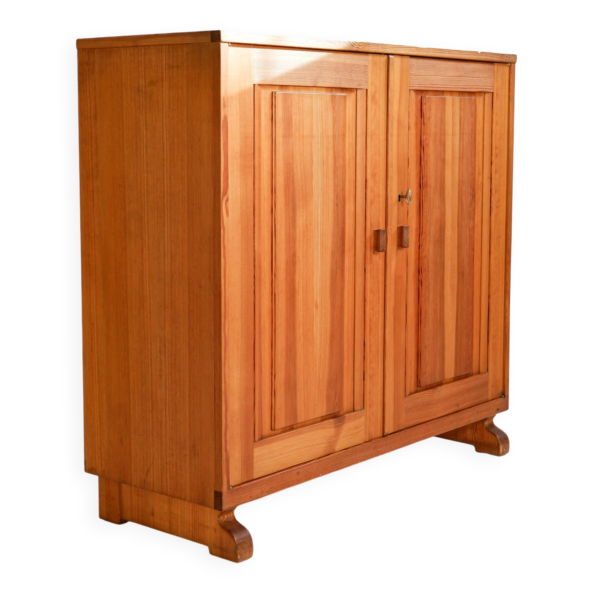 Pine buffet by Carl Malmsten, around 1950.