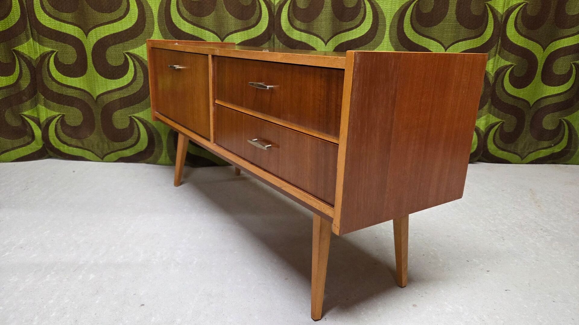 Small Scandinavian low sideboard 1960 vintage with tapered legs.