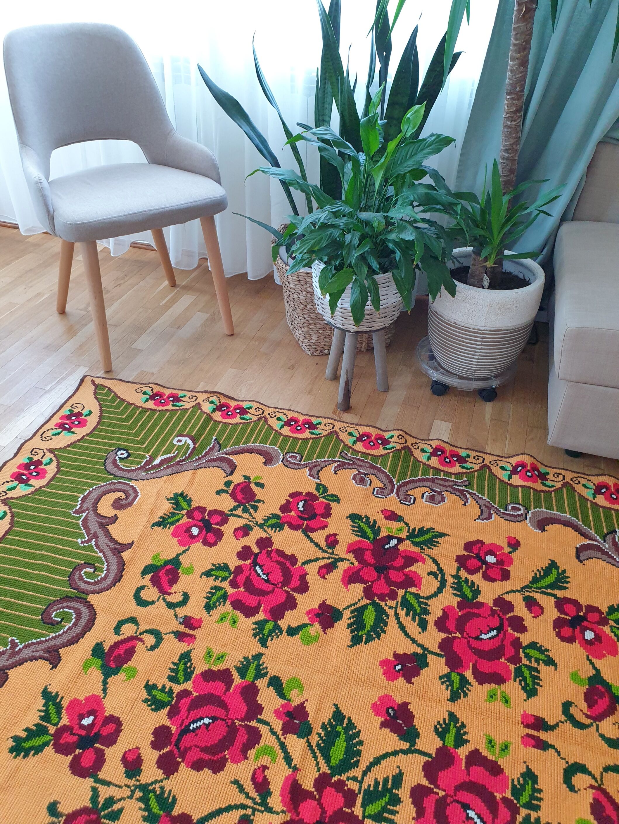 Gorgeous cross stitch floral carpet with red roses made by hand on heme Romania 148x196cm