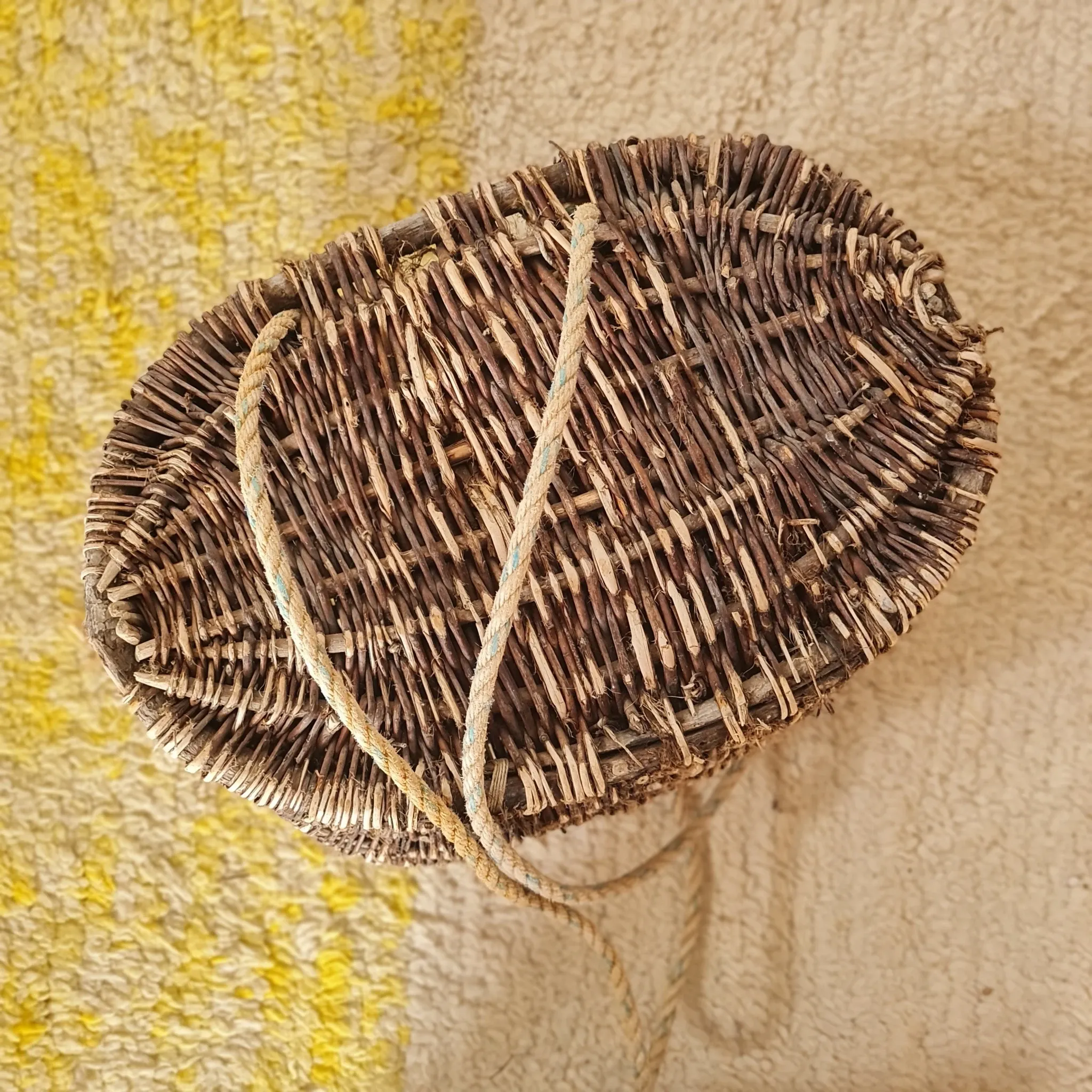 Vintage Fisherman’s Basket in Woven Willow & Rope