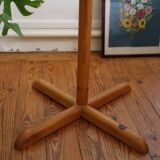 Coat rack on foot, in pine