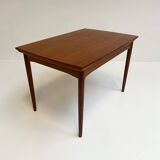Solid wood extendable Danish table, 1970s
