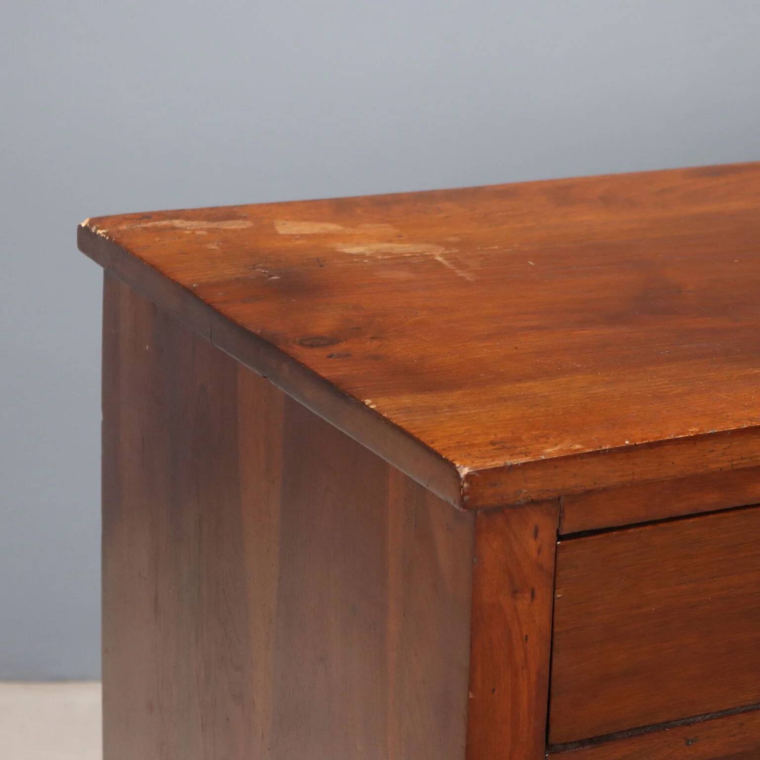 Commode ancienne en noyer 3 tiroirs, Italie XIXe siècle