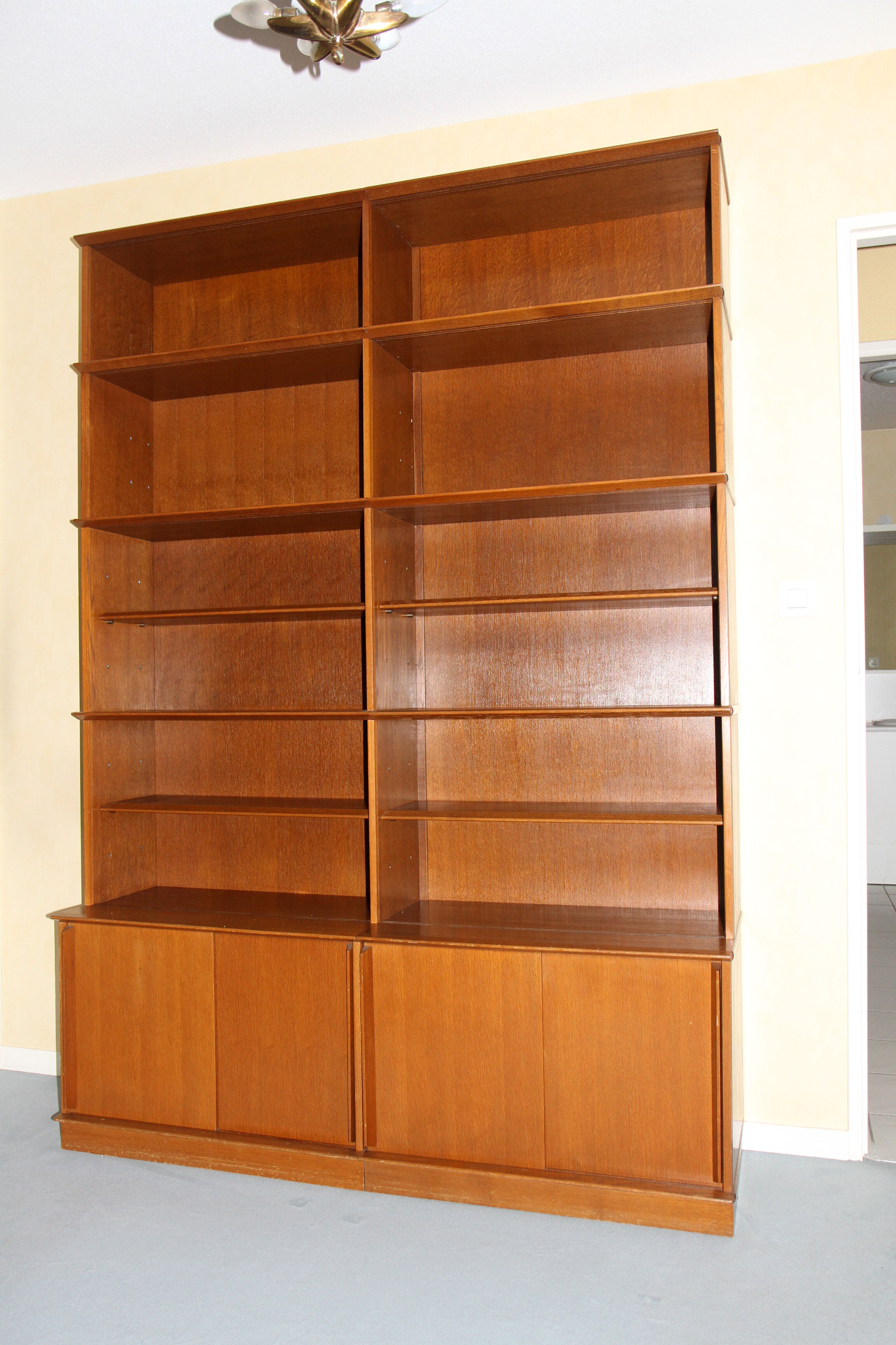 Oscar oak bookcase early 1950s