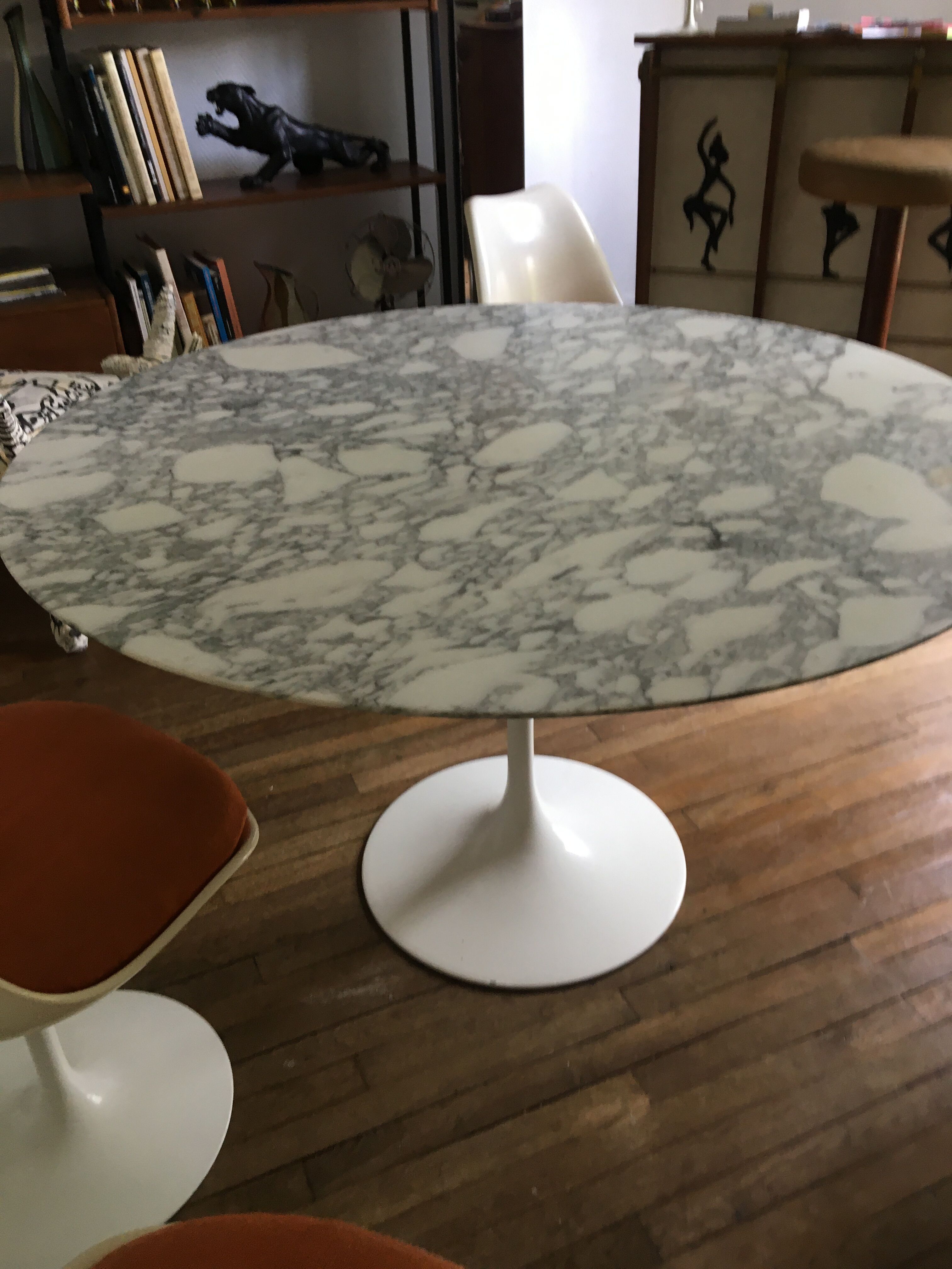 Knoll Tulip Table