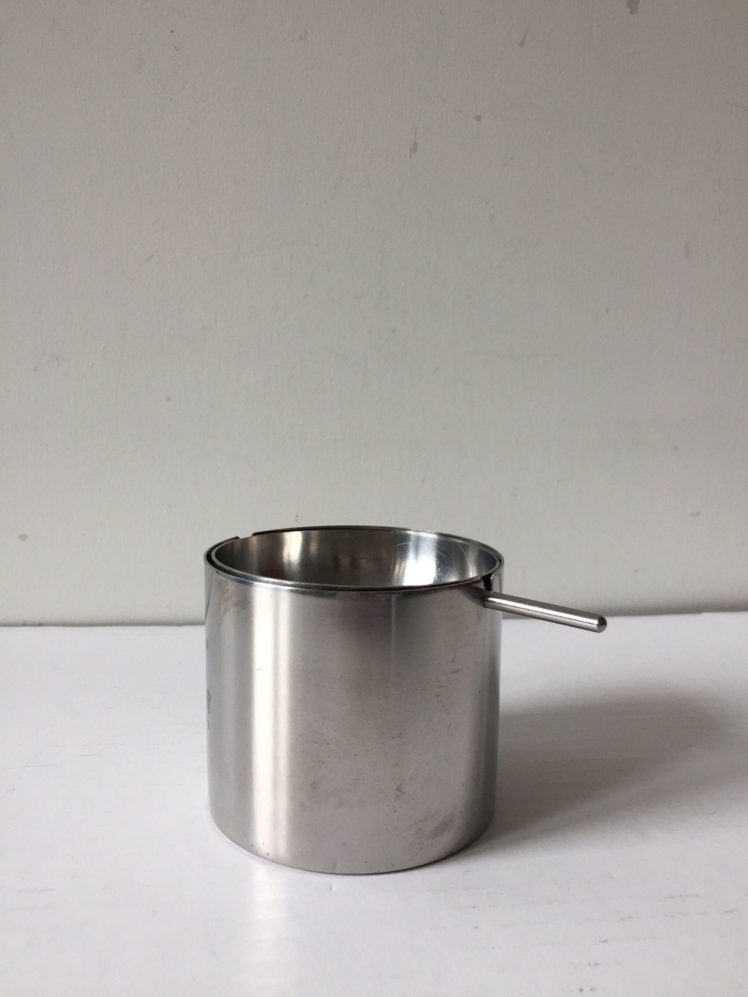 Cendrier Arne Jacobsen, design moderne du milieu du siècle