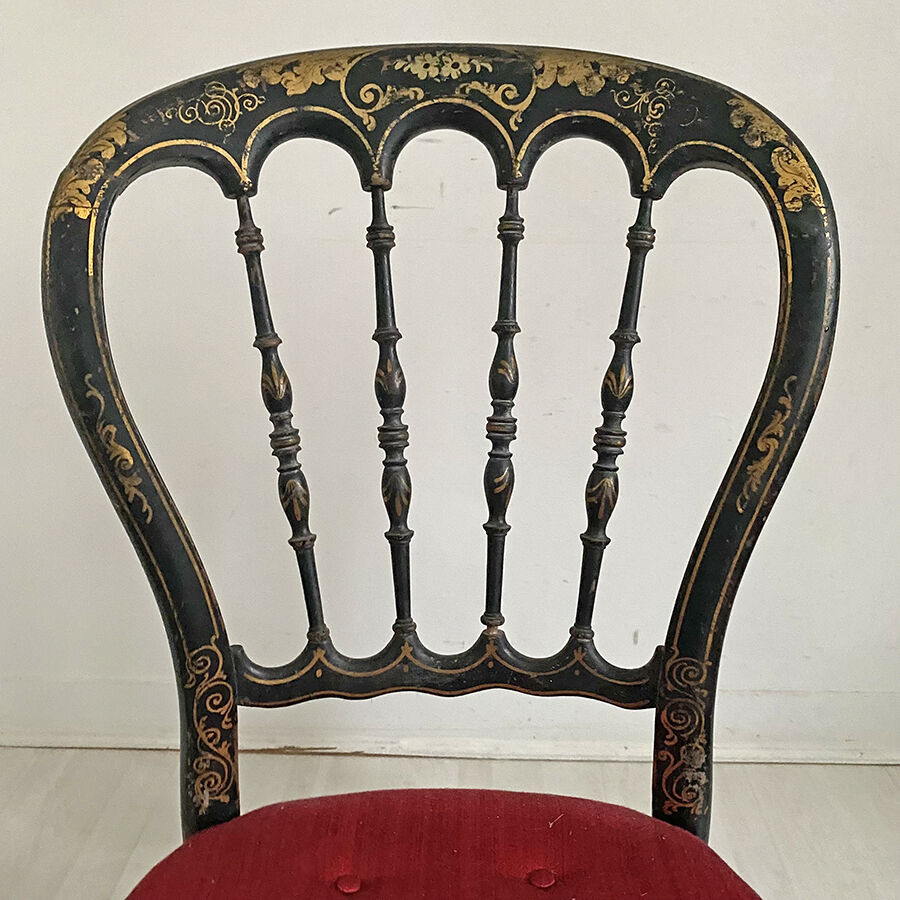 Paire de chaises Napoléon III en bois noirci
