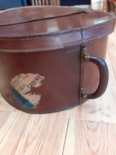 Leather hat box