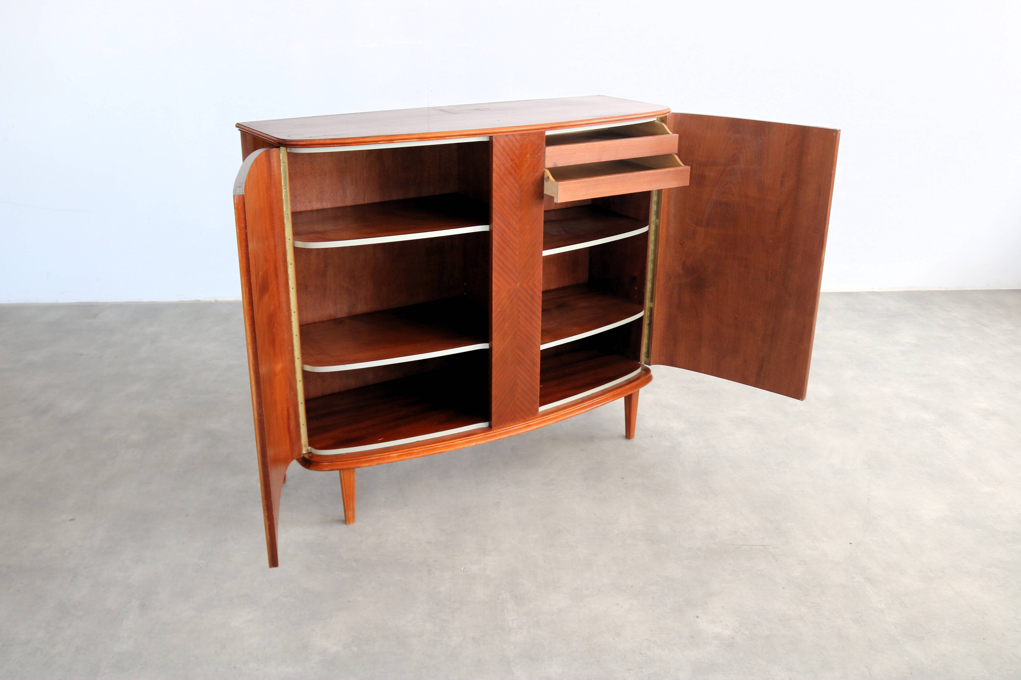 armoire murale vintage | garde-robe | Bjästa | suédois