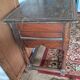 Petite table en noyer