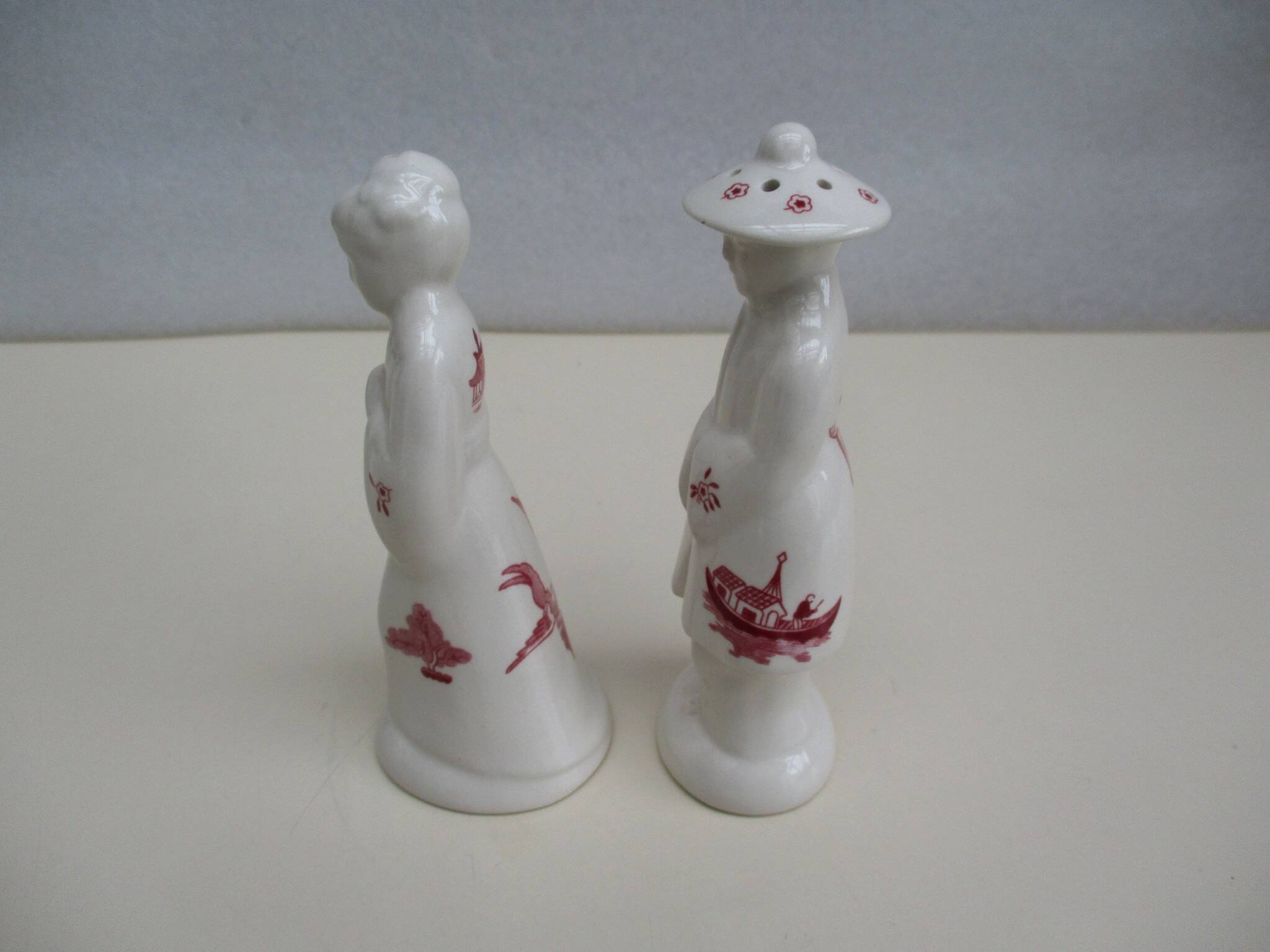 Salt and pepper shakers, ceramic Churchill England