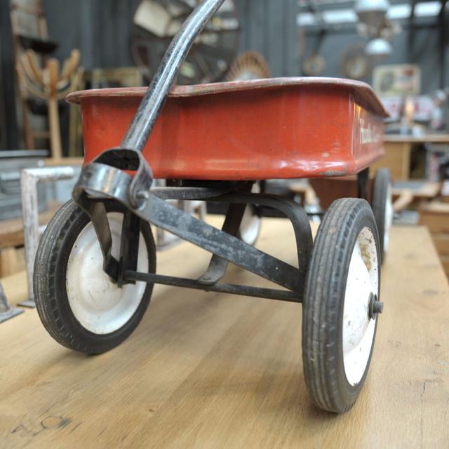 Former US 1950 metal toy trailer