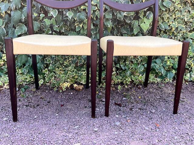 6 Scandinavian chairs with pale yellow skai seats