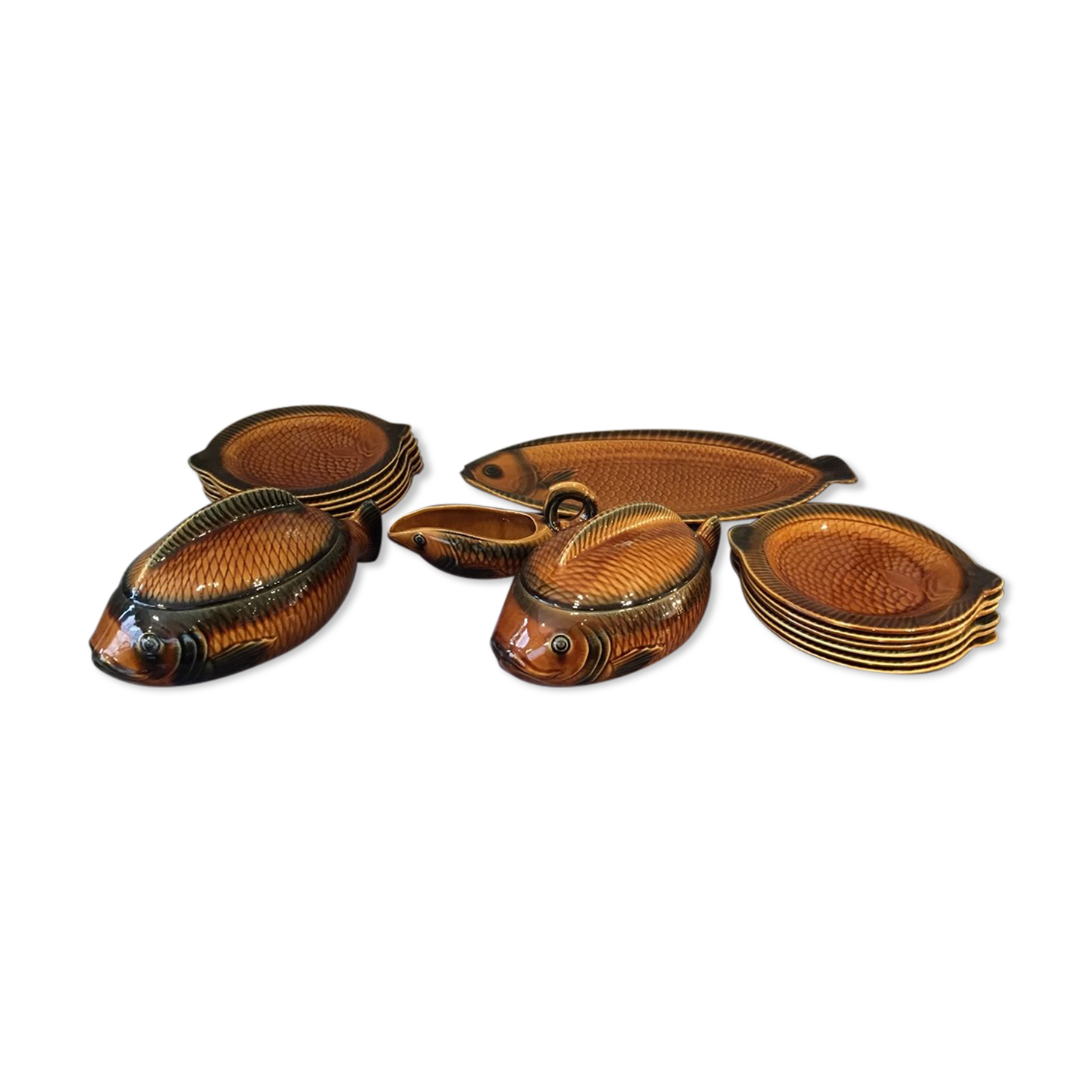 Vintage fish service Sarreguemines 12 plates 2 legumiers 1 main course 1 sausage