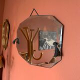 Bevelled mirror