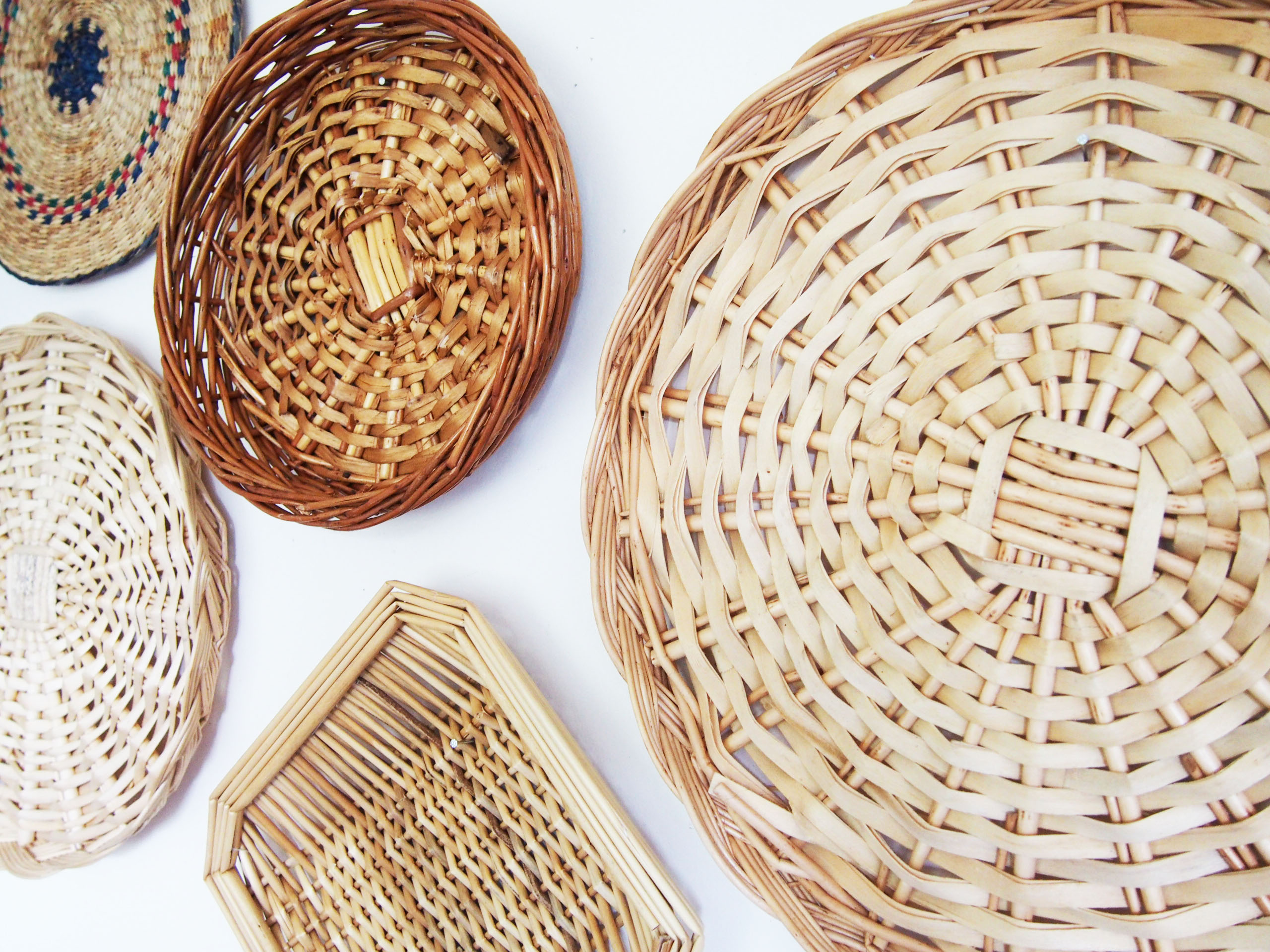 Wicker wall composition