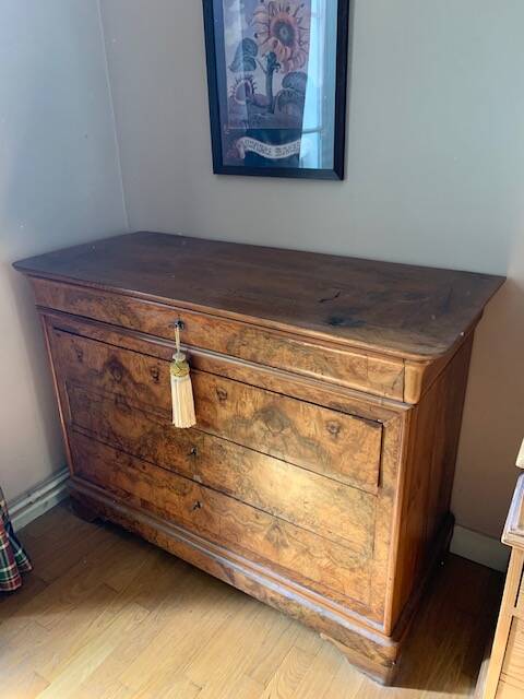Louis philippe chest