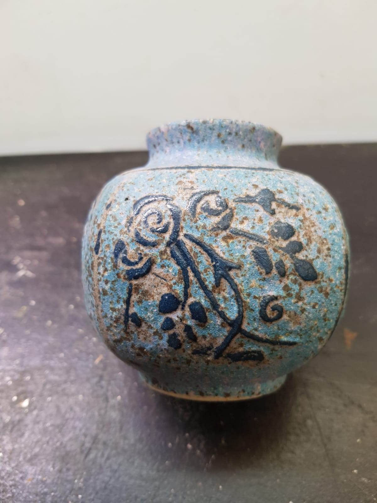 Old vase ball ceramic blue vintage floral décor