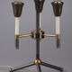 Lampe de table moderniste en métal laqué noir et doré