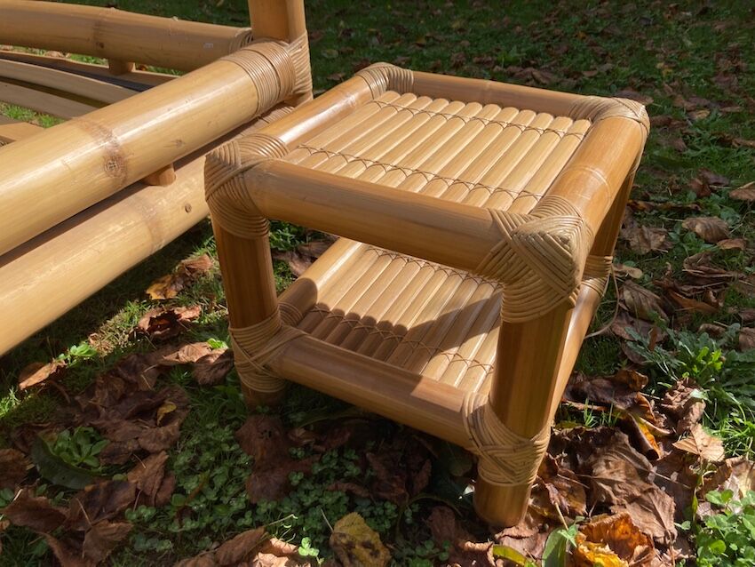 Vintage bed 160x200 and 2 bamboo bedsides