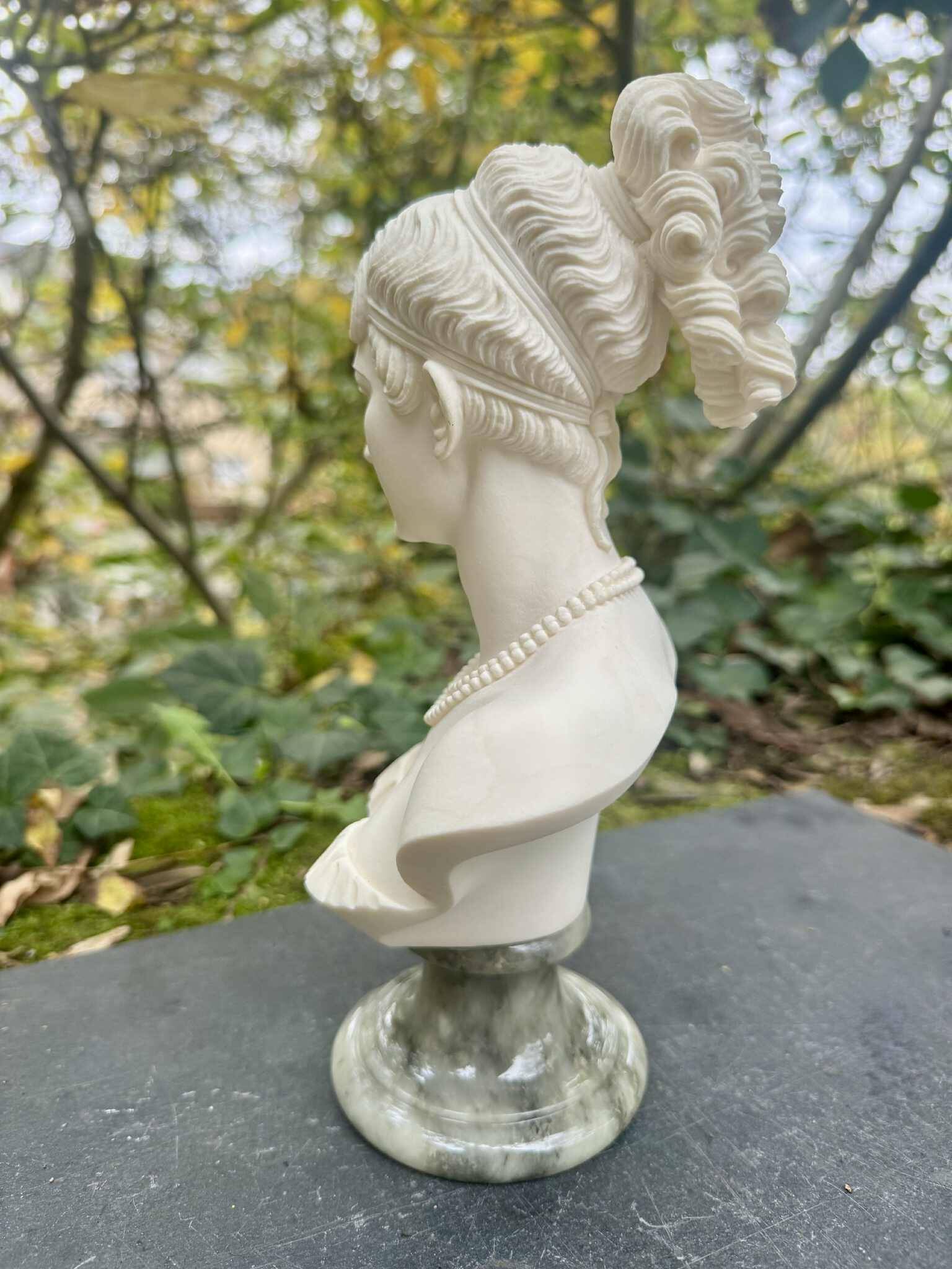 Joséphine de Beauharnais bust signed Arnaldo Giannelli, 1983