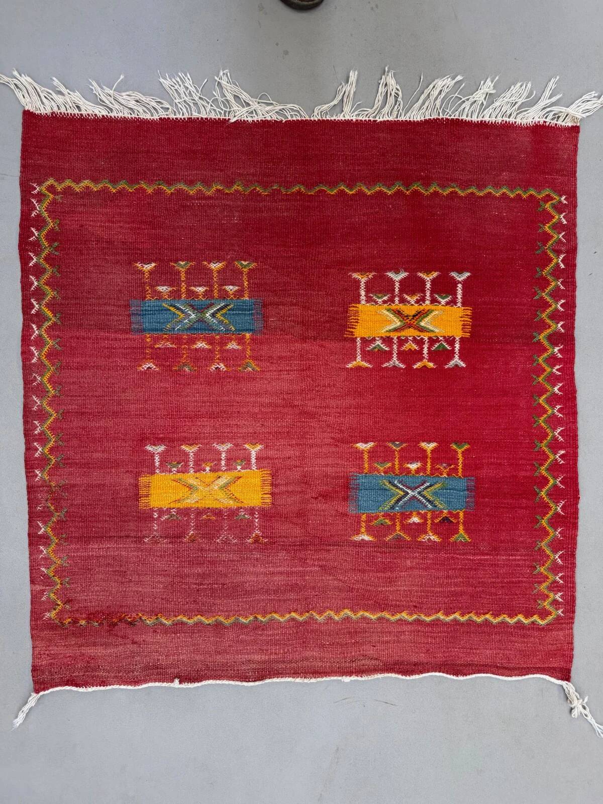 Vintage Moroccan square kilim 103x100 cm kelim wool rug medium 2524