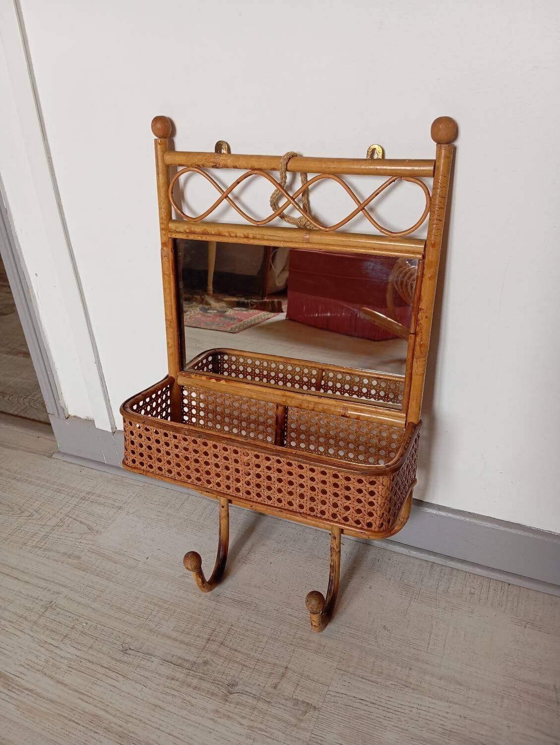 Wall shelf, rattan towel rack