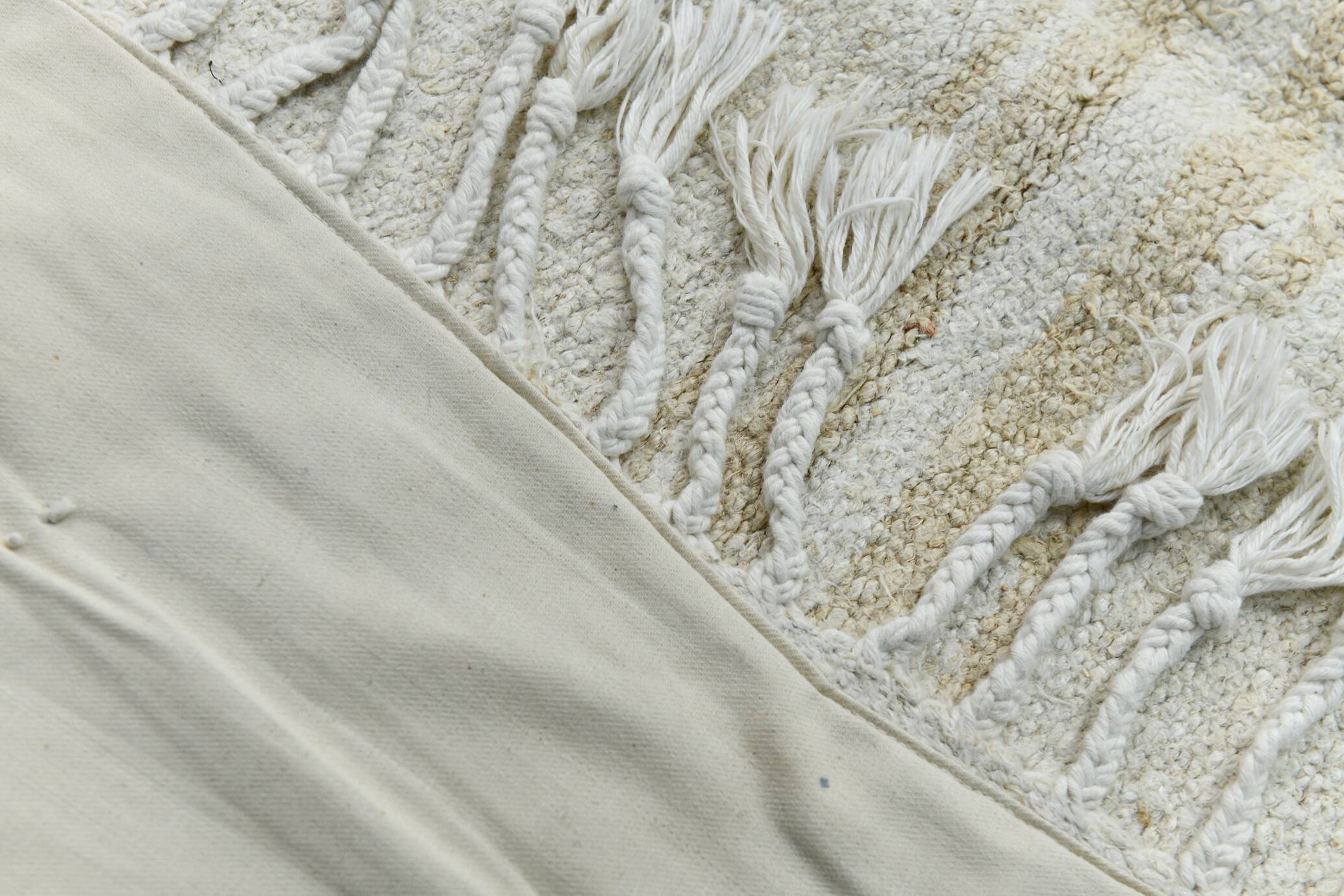 Off-White Oversize Oushak Vintage Rug For Living Room, 181x335 Cm