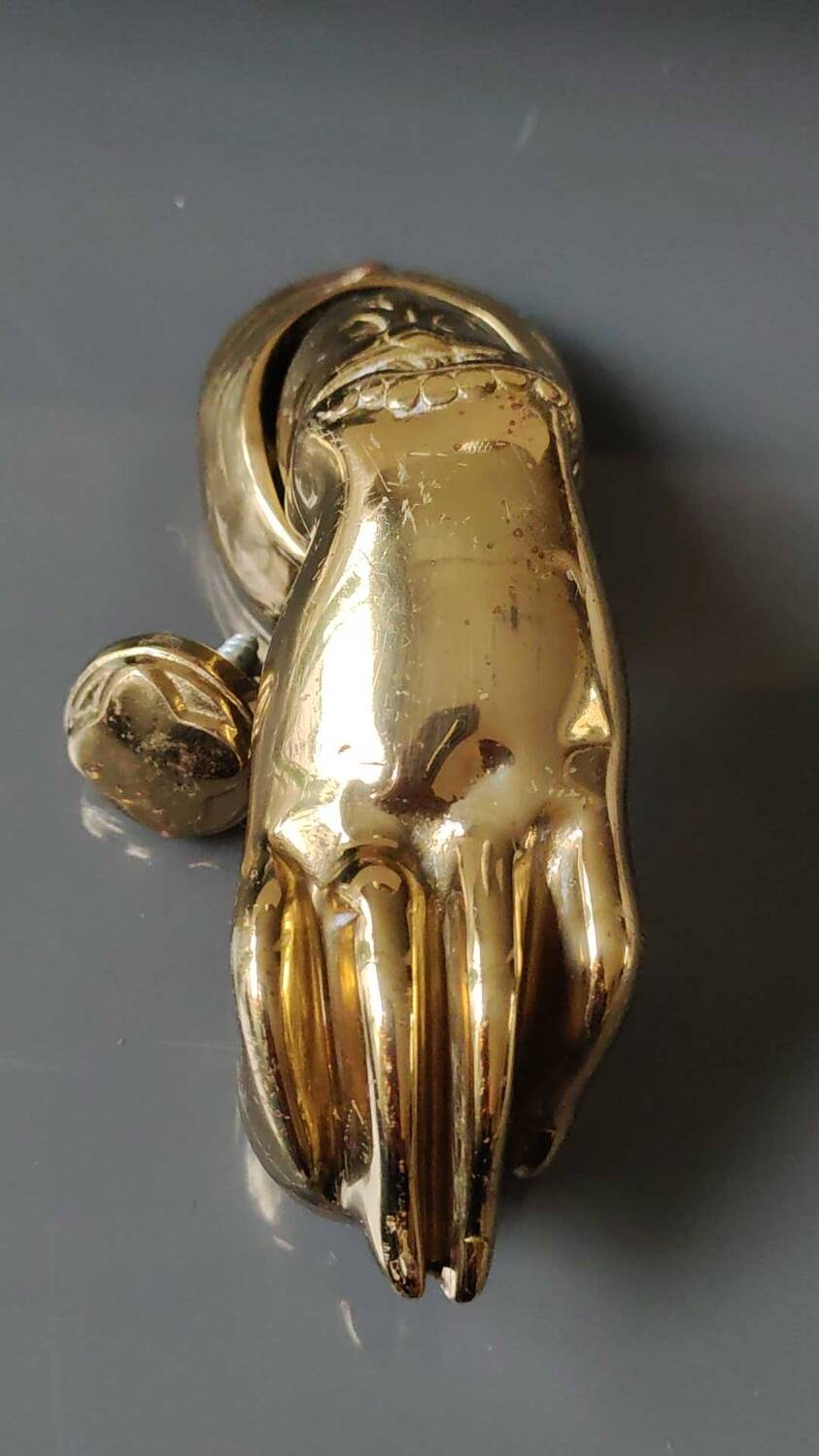 Heurtoir/Marteau de porte en forme de Main Antique