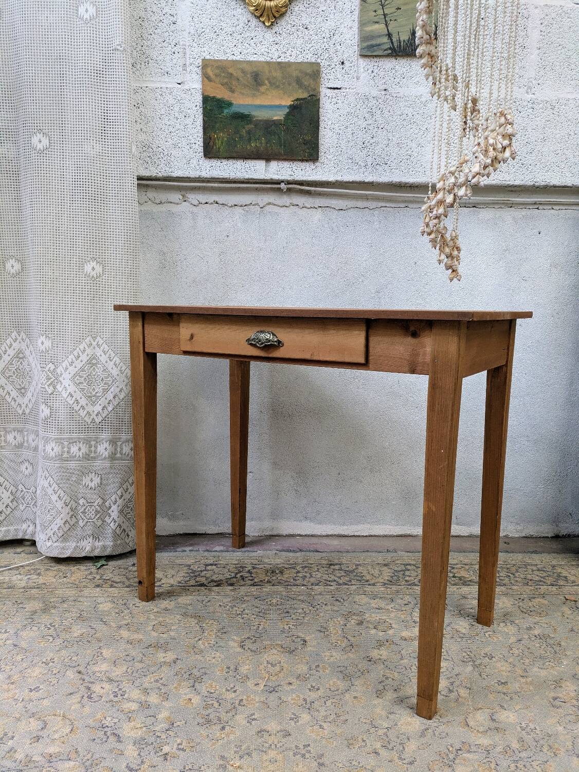 Table / desk