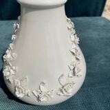 White 3D vase Roses in relief