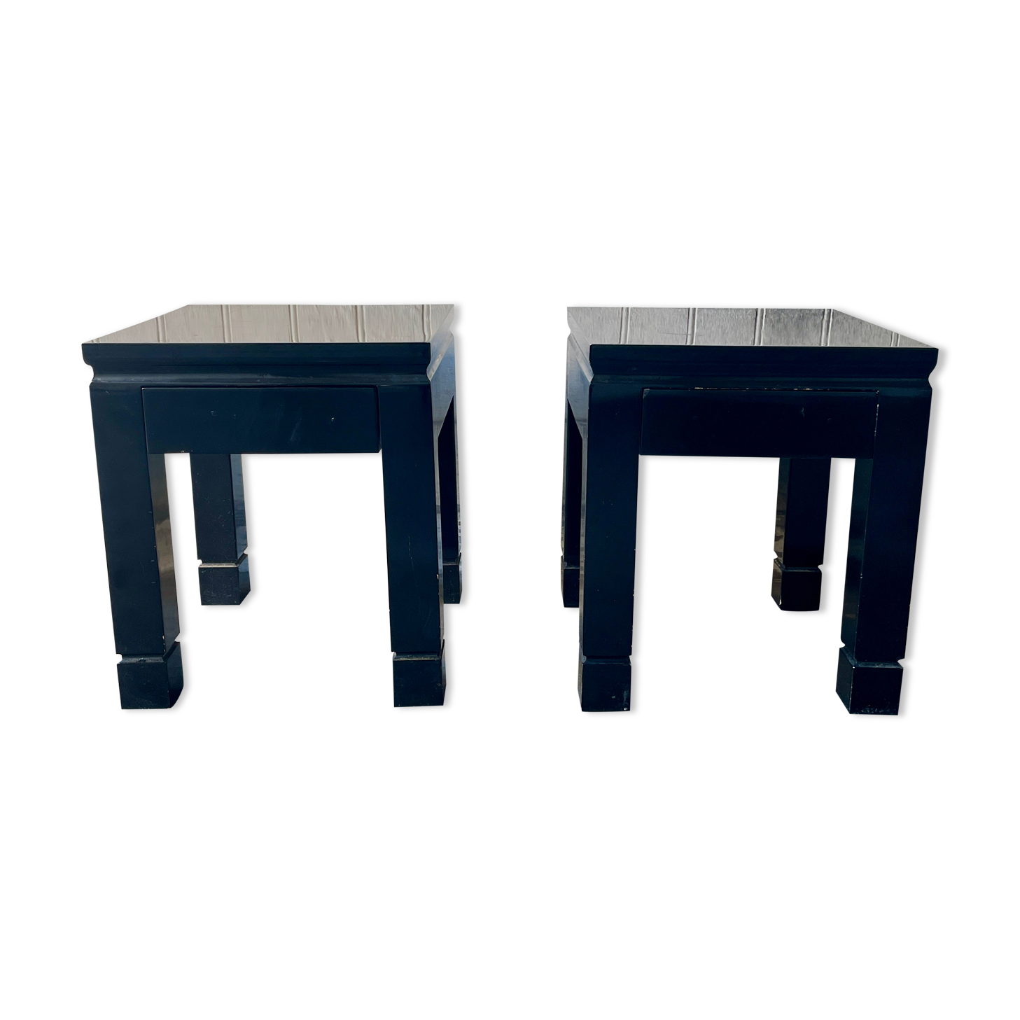 2 coffee tables, 80